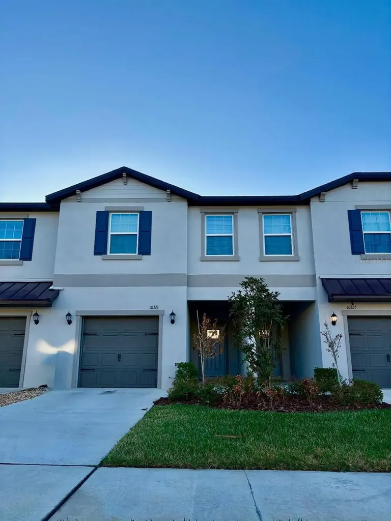 10321 Trumpet Honeysuckle Way San Antonio FL 33576