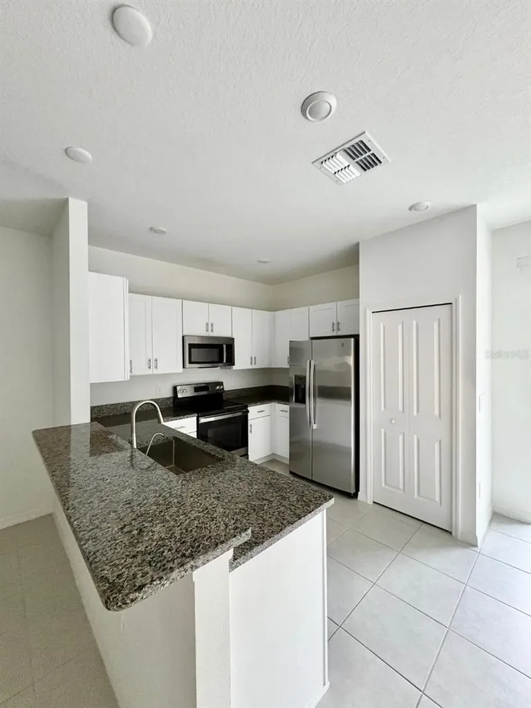 10321 Trumpet Honeysuckle Way San Antonio FL 33576