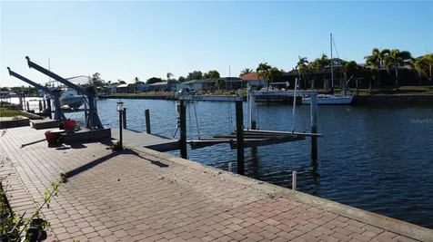 286 Fields Terrace SE Port Charlotte FL 33952