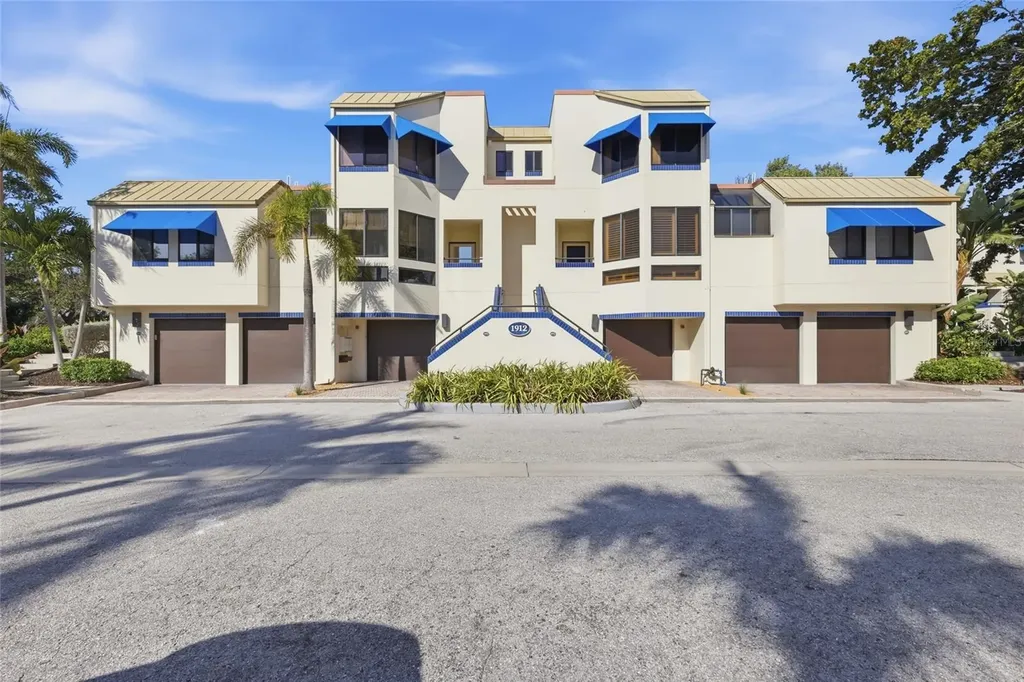 1912 Harbourside Drive Longboat Key FL 34228
