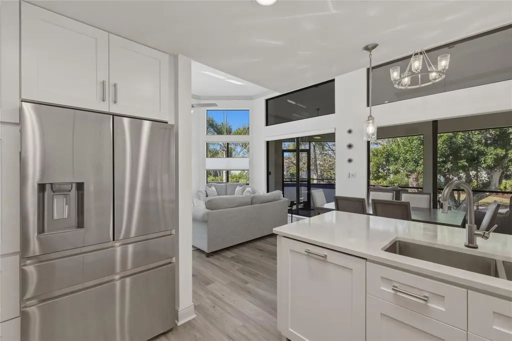 1912 Harbourside Drive Longboat Key FL 34228