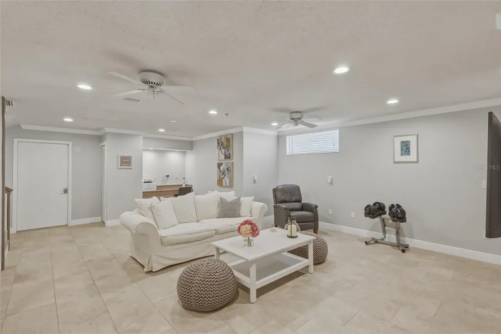 1912 Harbourside Drive Longboat Key FL 34228