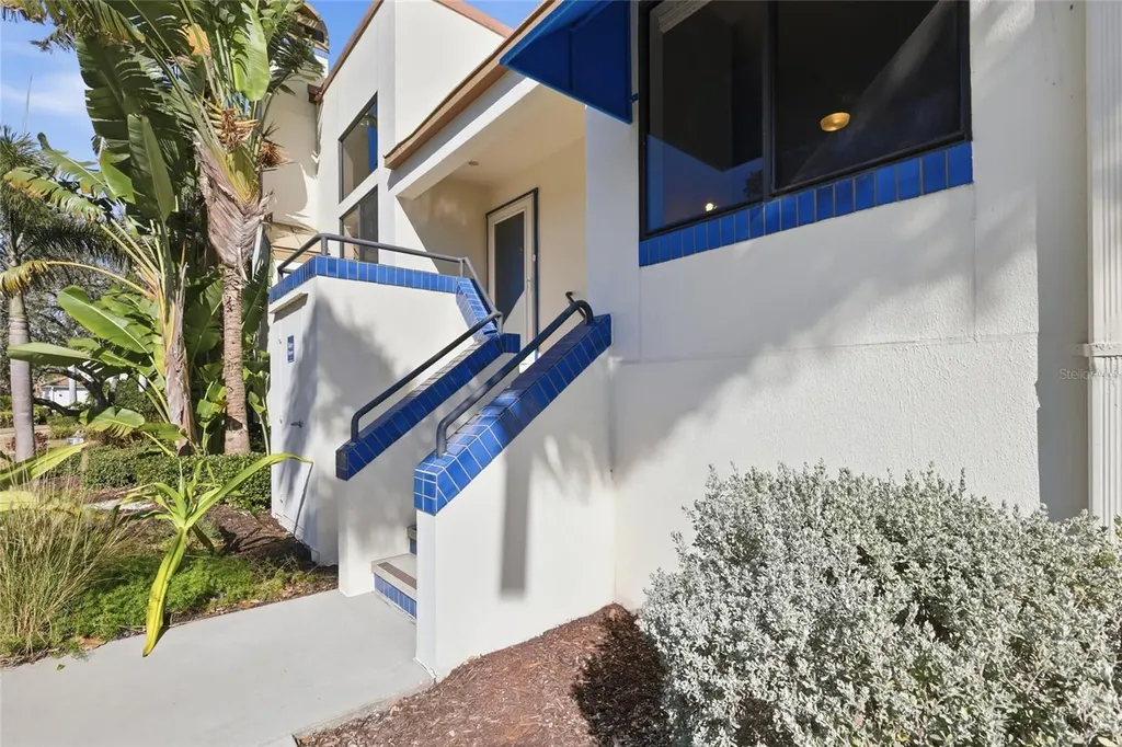 1912 Harbourside Drive Longboat Key FL 34228