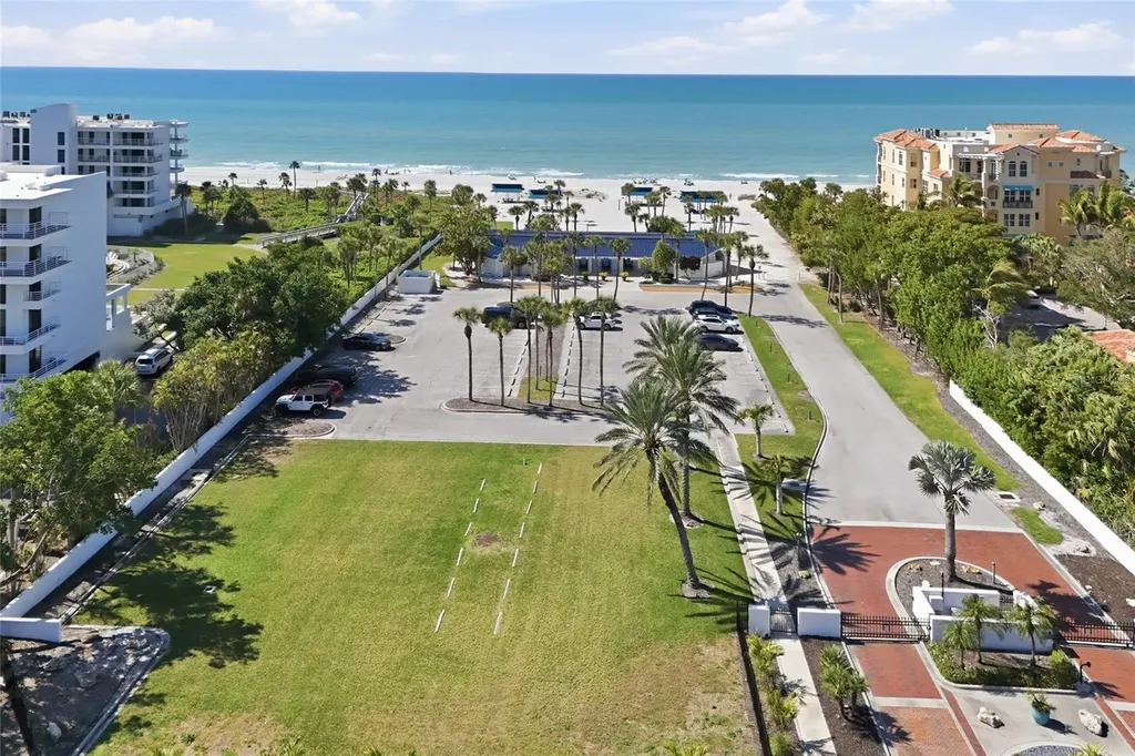 1912 Harbourside Drive Longboat Key FL 34228