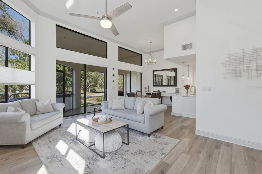 1912 Harbourside Drive Longboat Key FL 34228