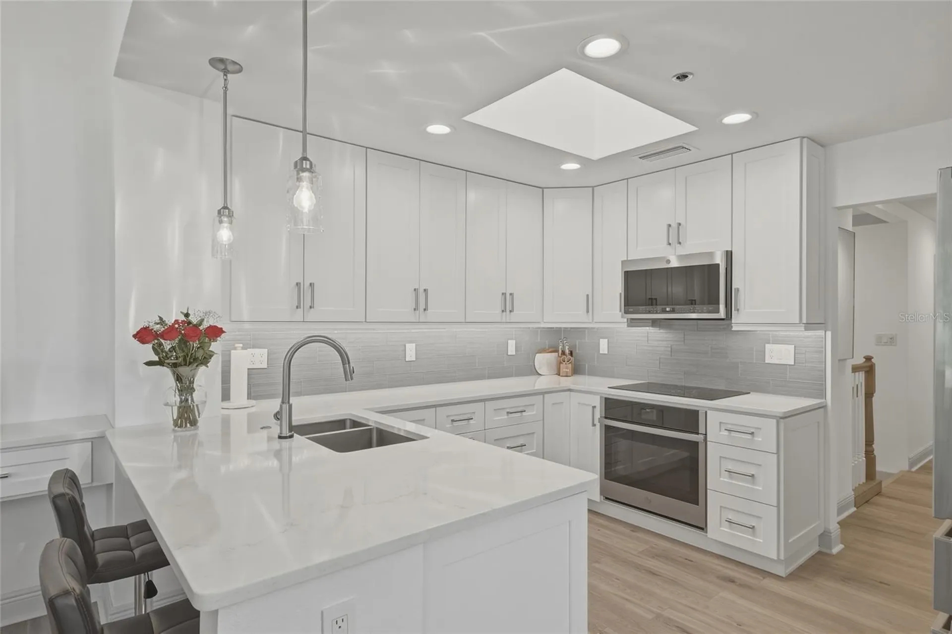1912 Harbourside Drive Longboat Key FL 34228