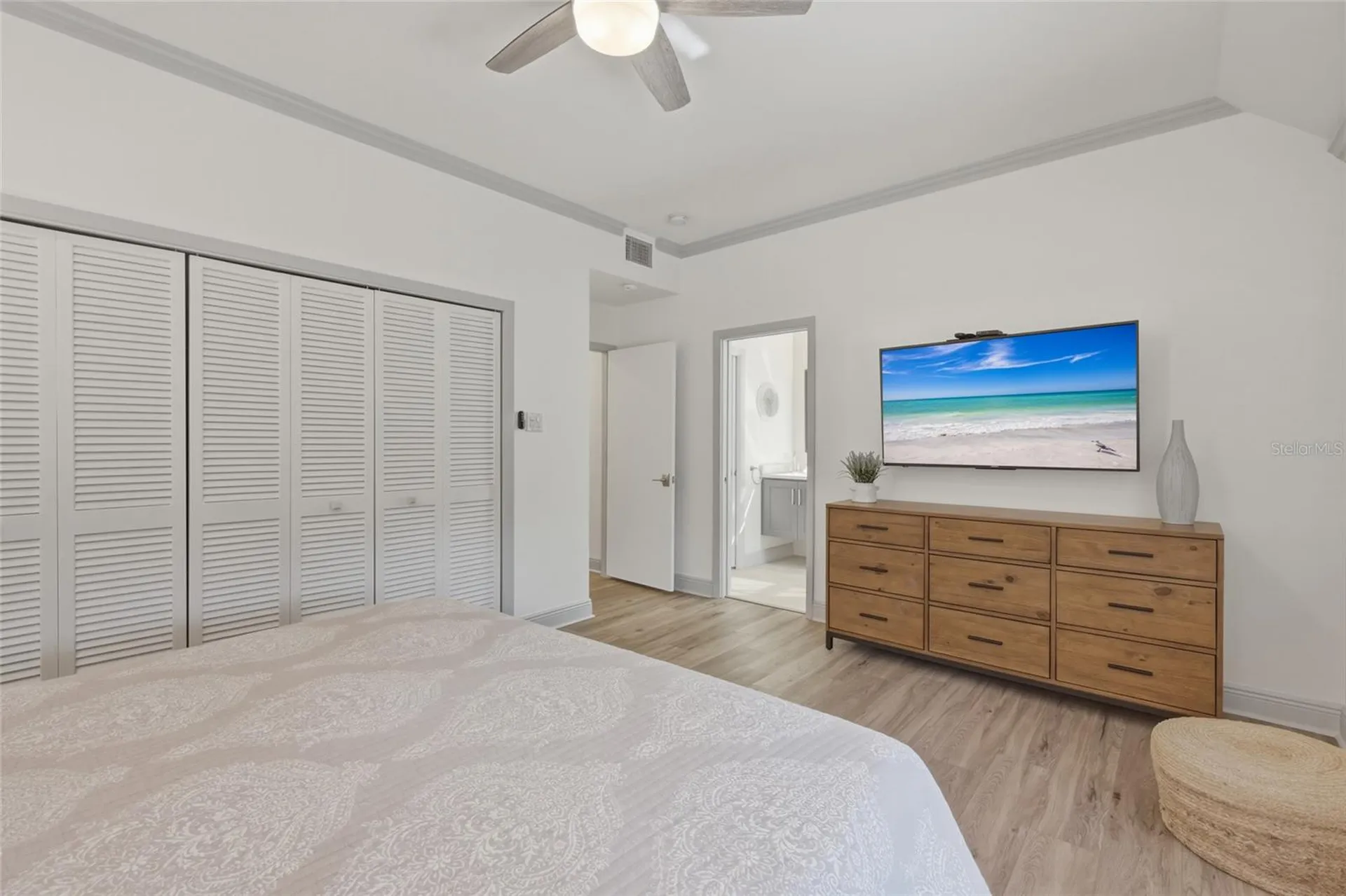 1912 Harbourside Drive Longboat Key FL 34228
