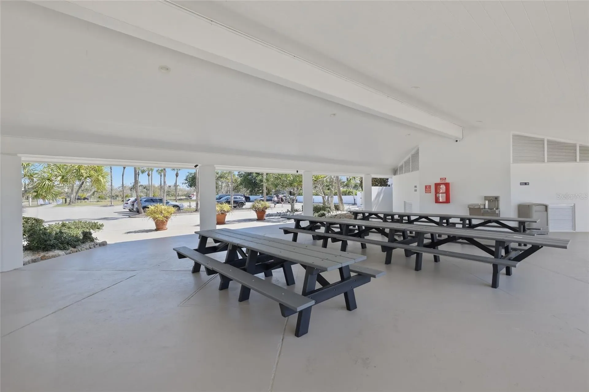 1912 Harbourside Drive Longboat Key FL 34228