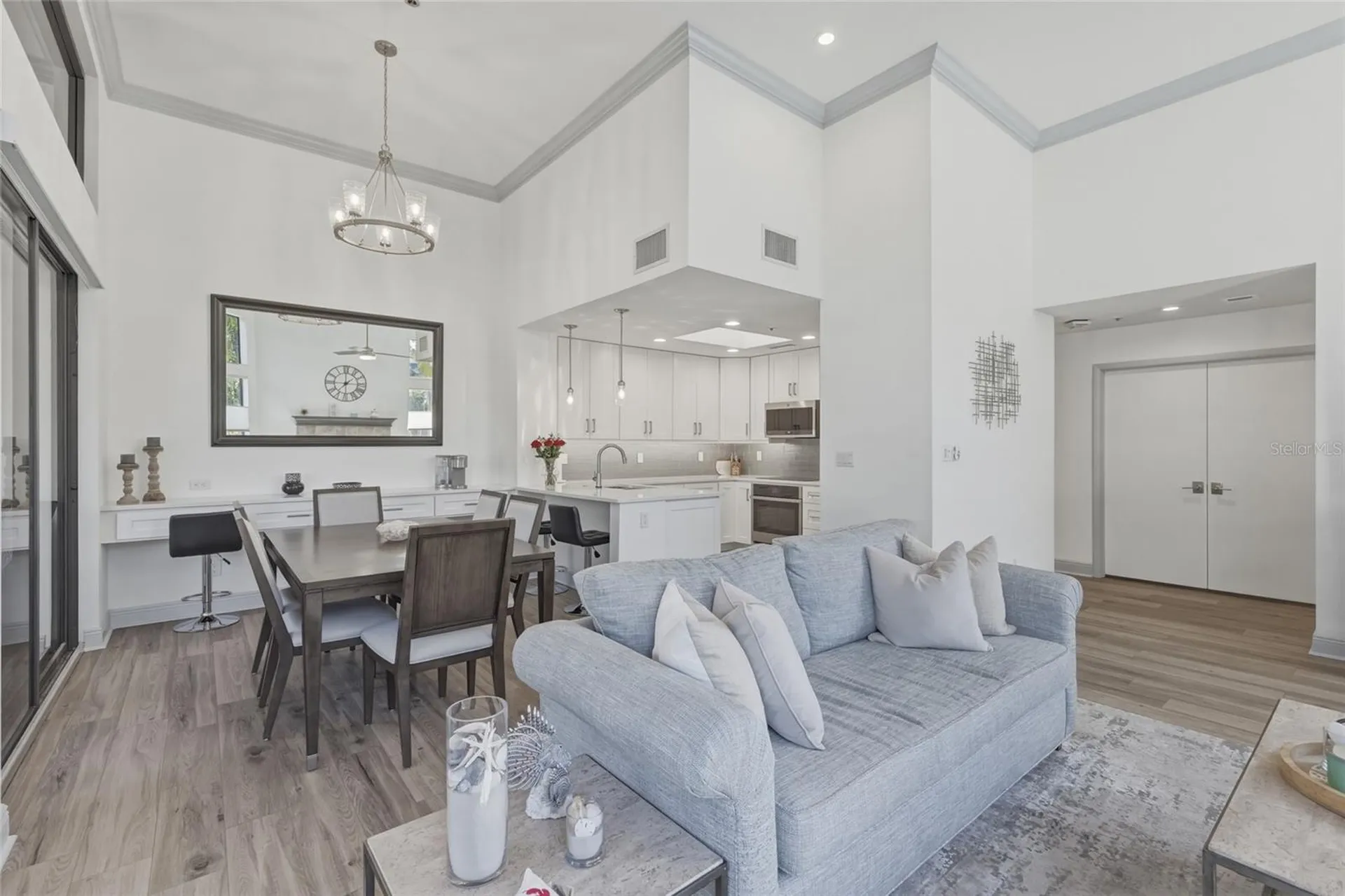 1912 Harbourside Drive Longboat Key FL 34228