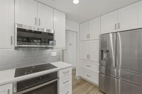 1912 Harbourside Drive Longboat Key FL 34228