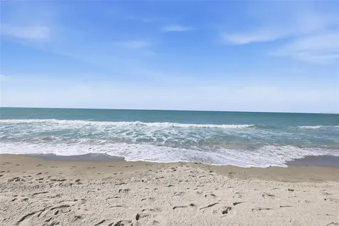 1912 Harbourside Drive Longboat Key FL 34228