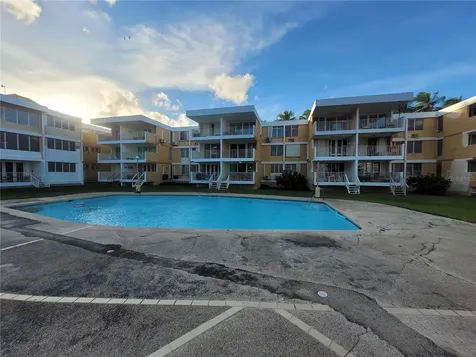 109 Costa Luquillo Cond. Luquillo PR 00773