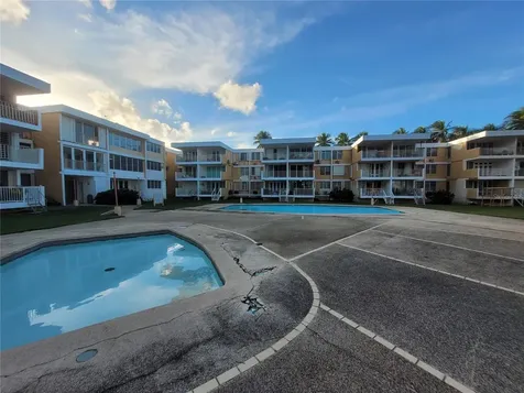 109 Costa Luquillo Cond. Luquillo PR 00773