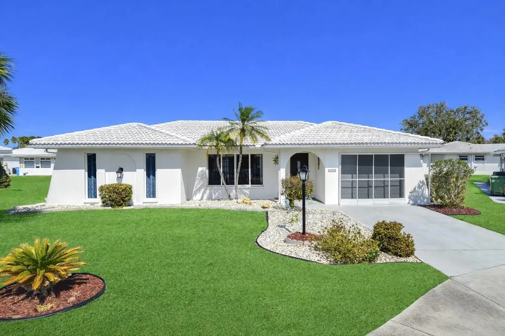 4005 Palm Court Bradenton FL 34208