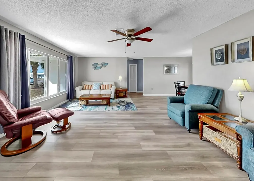 4005 Palm Court Bradenton FL 34208
