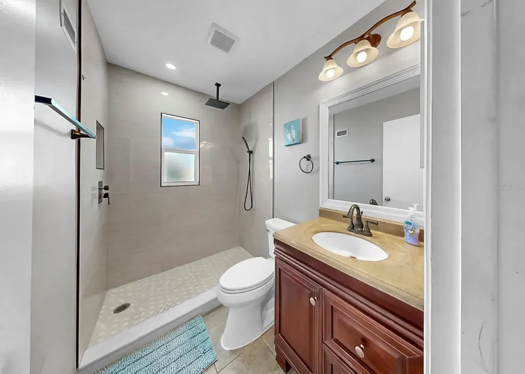 4005 Palm Court Bradenton FL 34208
