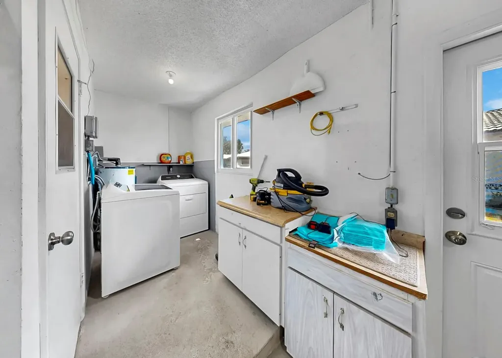 4005 Palm Court Bradenton FL 34208