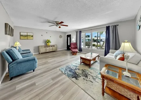 4005 Palm Court Bradenton FL 34208