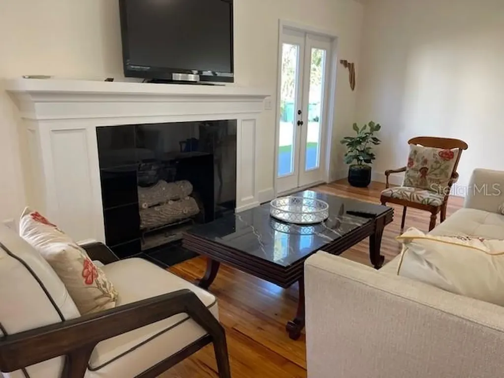 1355 Lakeshore Drive Mount Dora FL 32757