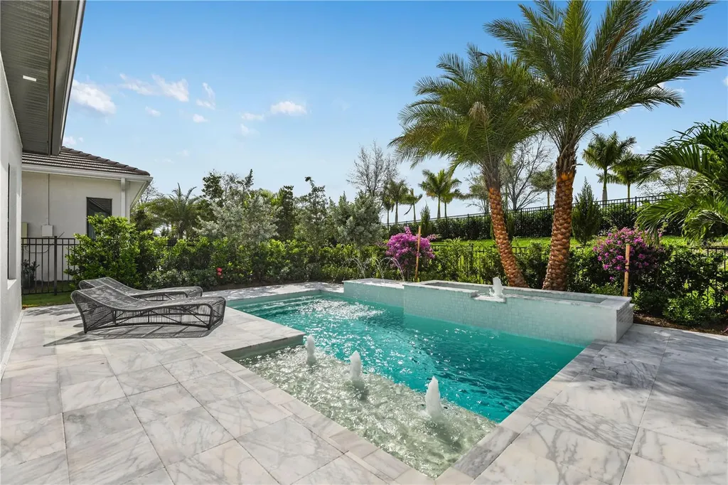 5060 Simons Court Lakewood Ranch FL 34211