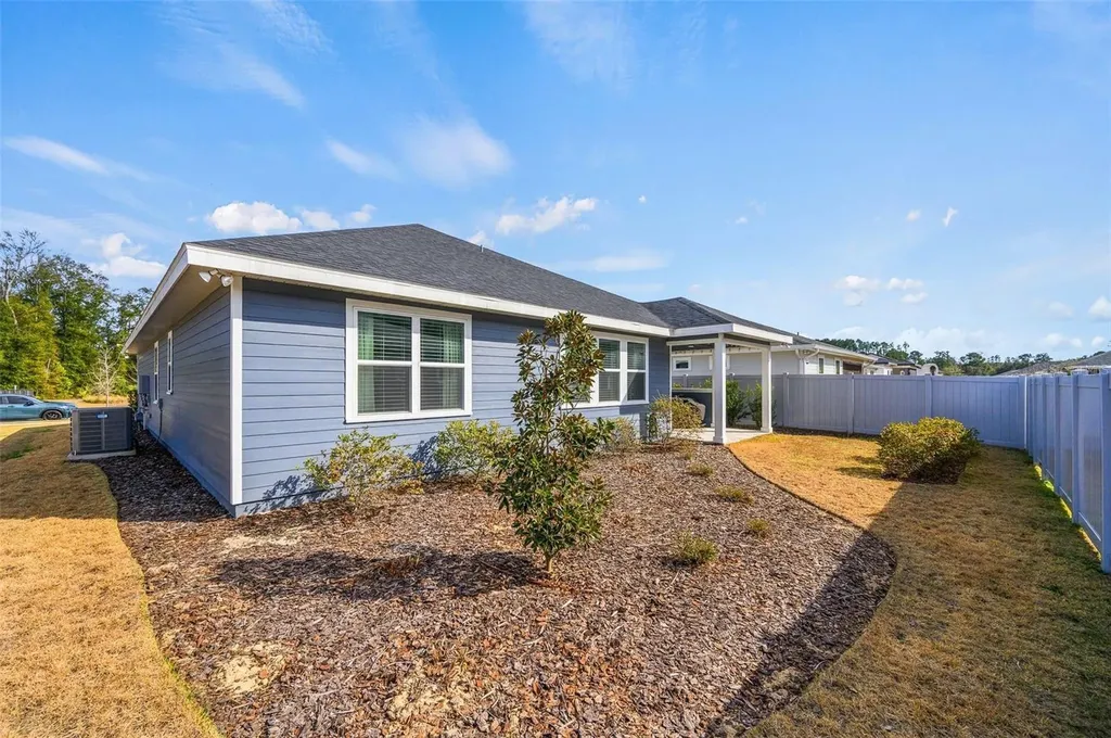 598 SW 144th Drive Newberry FL 32669