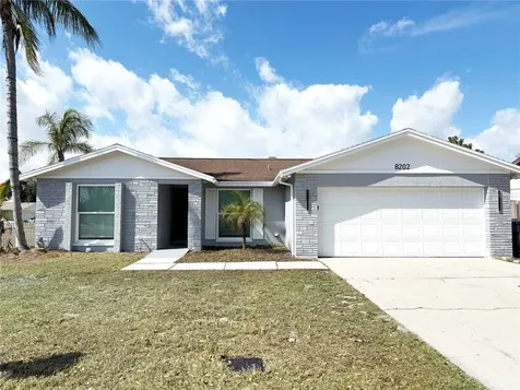 8202 Almond Place Tampa FL 33615