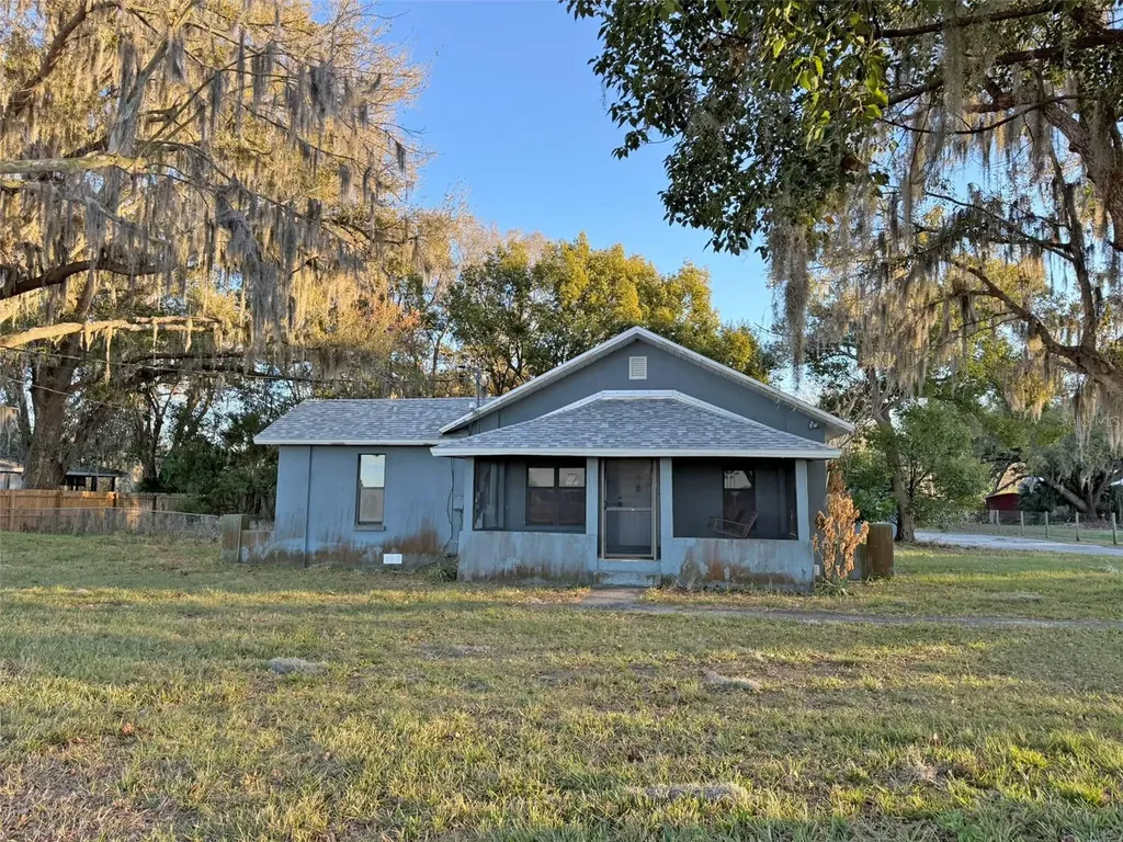 337 Denton Avenue Auburndale FL 33823
