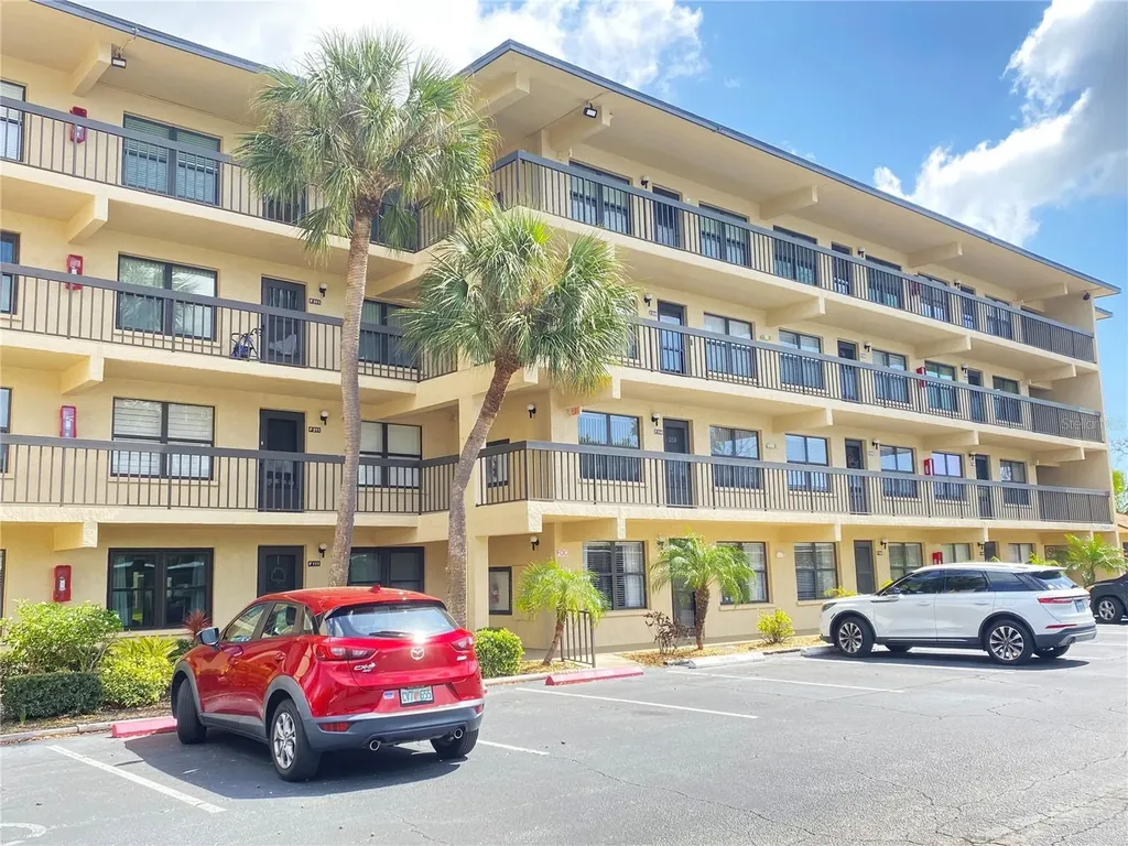 635 30th Avenue W Bradenton FL 34205