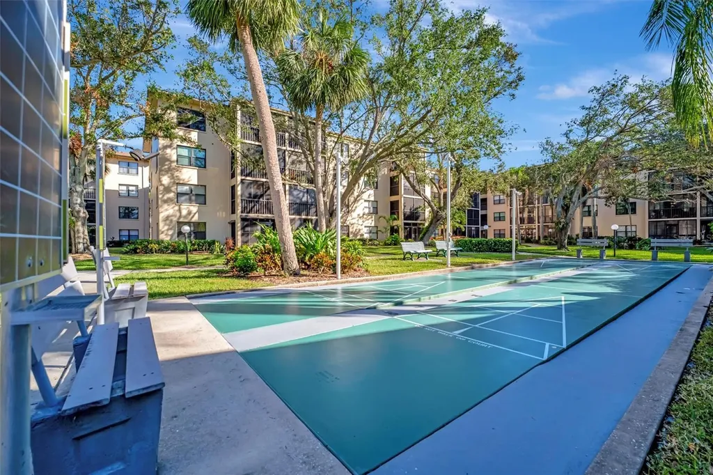 635 30th Avenue W Bradenton FL 34205