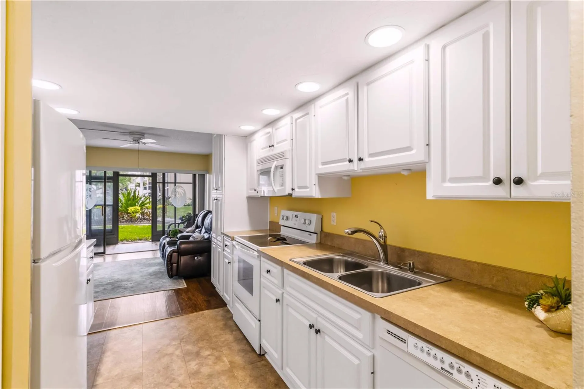 635 30th Avenue W Bradenton FL 34205