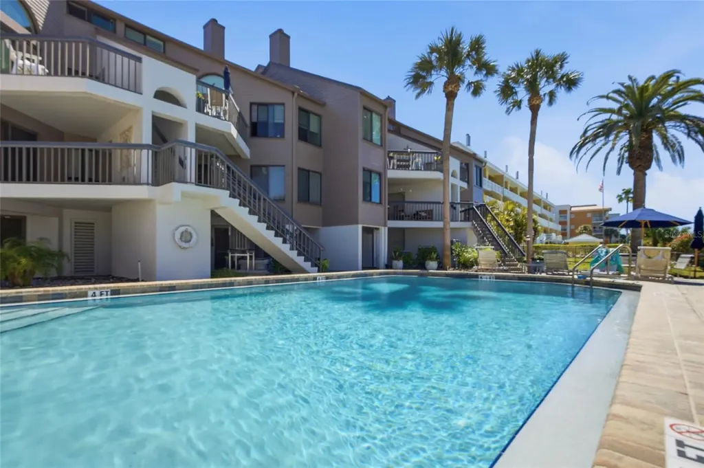 534 Pinellas Bayway S St Petersburg FL 33715