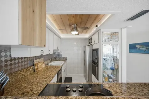 534 Pinellas Bayway S St Petersburg FL 33715