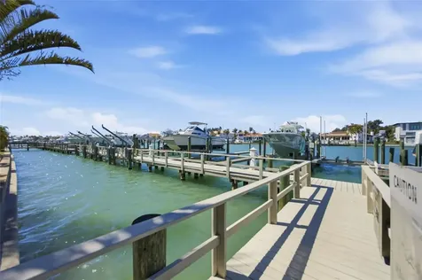 534 Pinellas Bayway S St Petersburg FL 33715