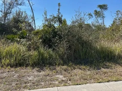 825 Fort Smith Boulevard Deltona FL 32738