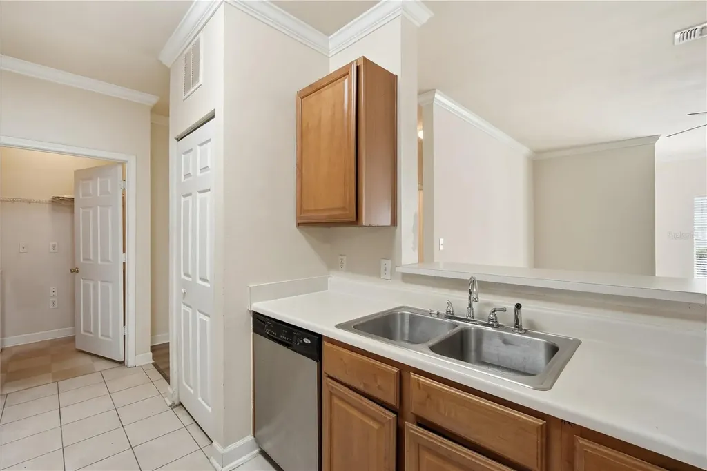 18125 Sterling Gate Circle Tampa FL 33647