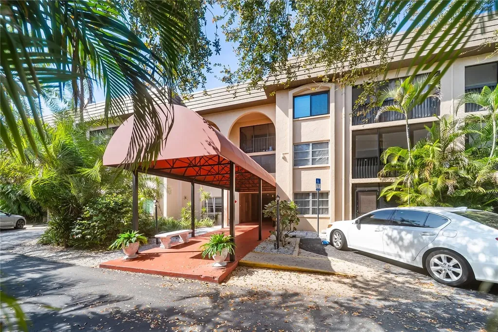 3700 S Osprey Avenue Sarasota FL 34239