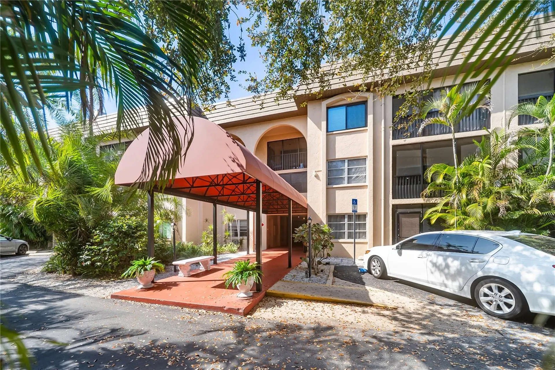 3700 S Osprey Avenue Sarasota FL 34239