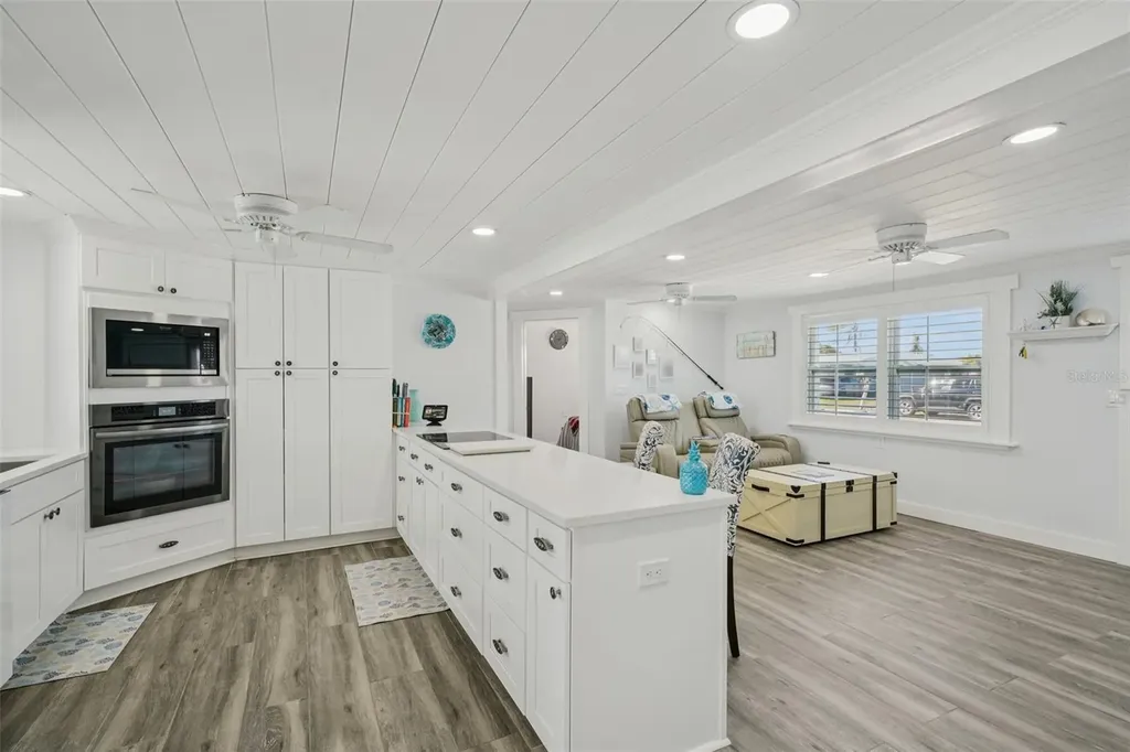 13700 Leslie Drive Hudson FL 34667