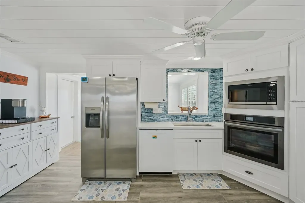 13700 Leslie Drive Hudson FL 34667