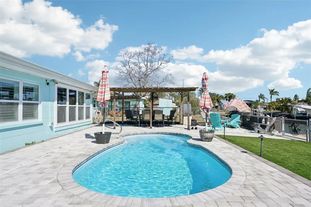 13700 Leslie Drive Hudson FL 34667