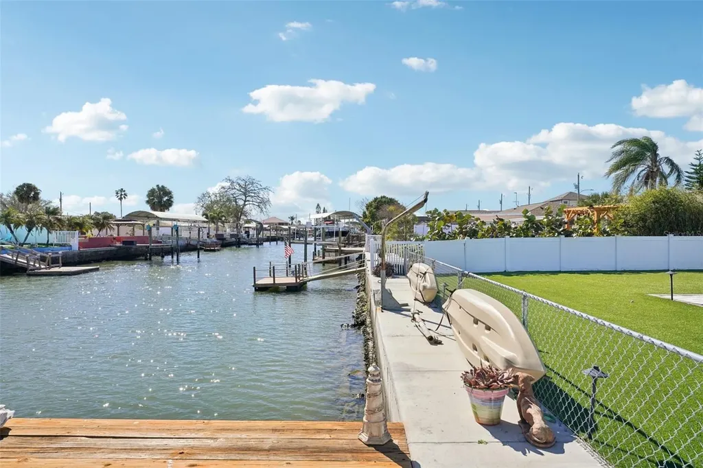 13700 Leslie Drive Hudson FL 34667