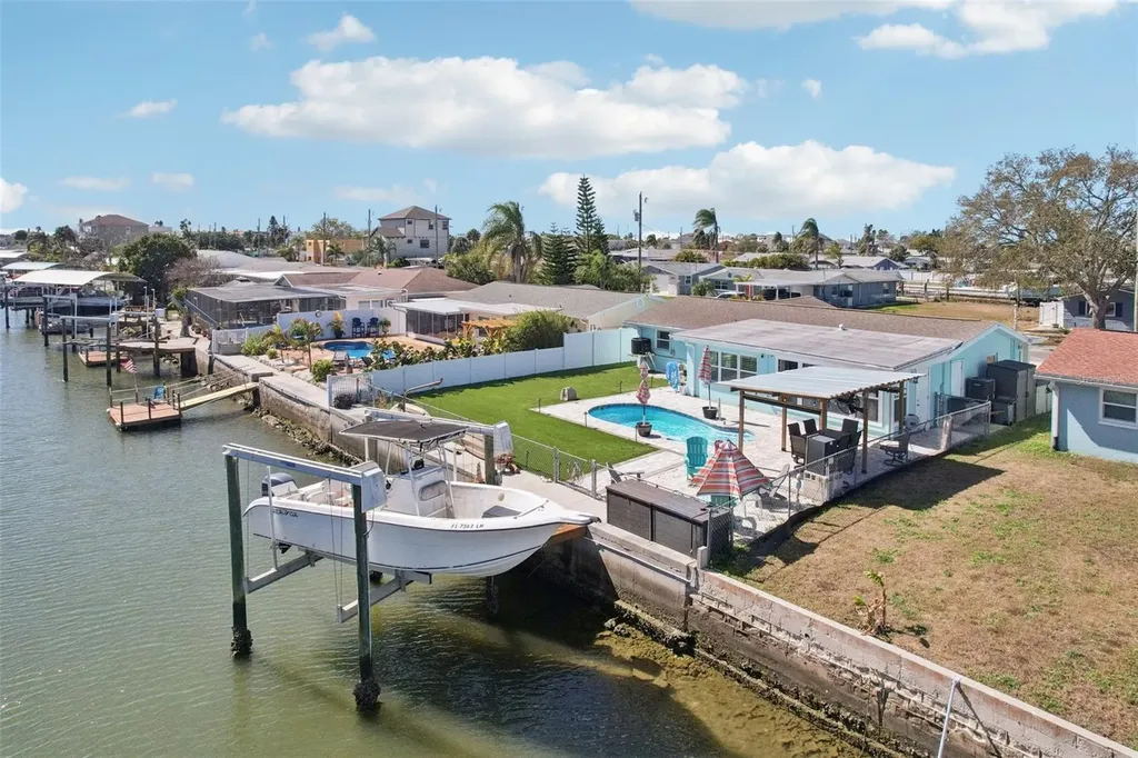 13700 Leslie Drive Hudson FL 34667