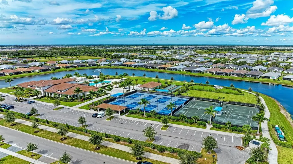 5066 Simons Court Lakewood Ranch FL 34211
