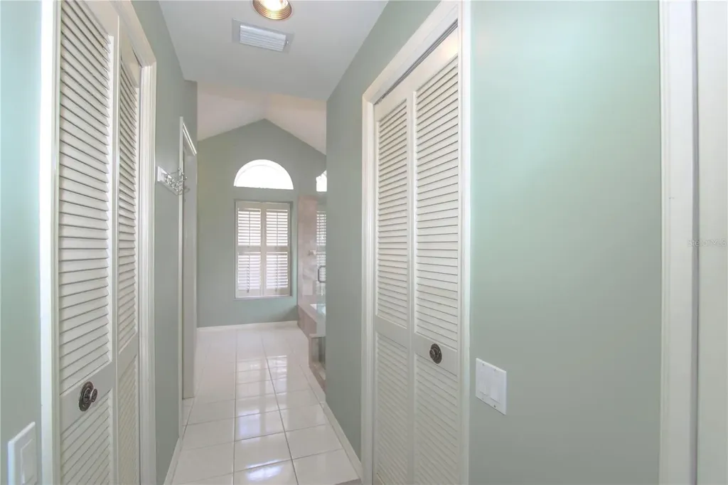 2319 Sunview Avenue Valrico FL 33596