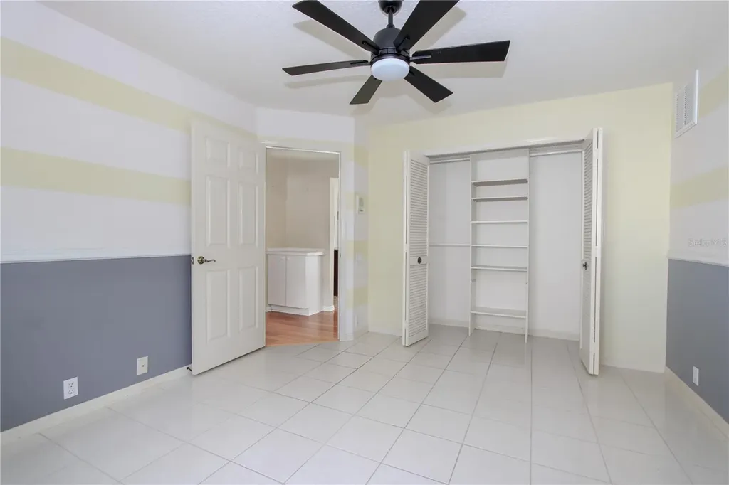 2319 Sunview Avenue Valrico FL 33596