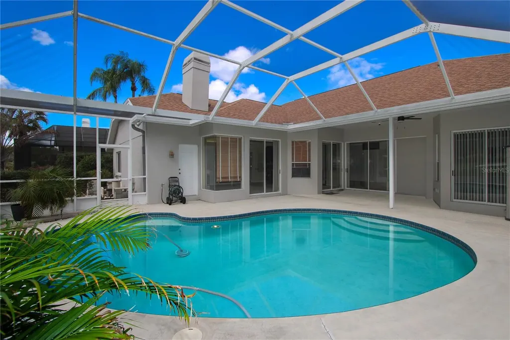 2319 Sunview Avenue Valrico FL 33596
