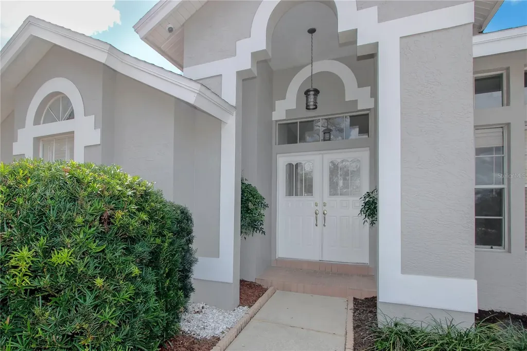 2319 Sunview Avenue Valrico FL 33596