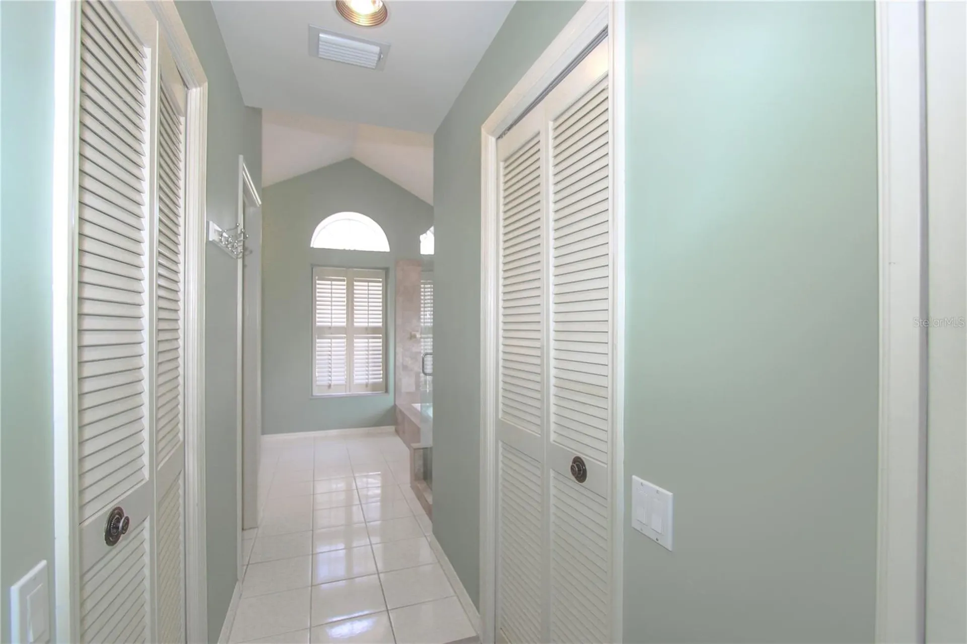 2319 Sunview Avenue Valrico FL 33596