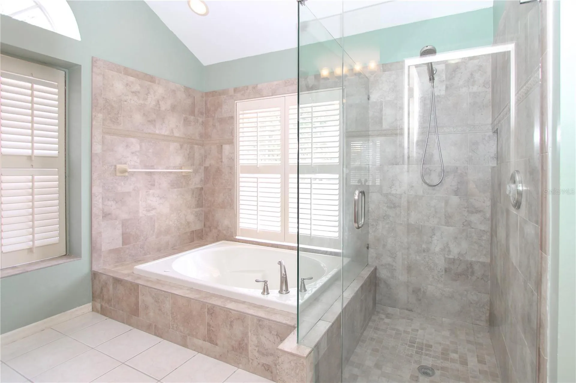 2319 Sunview Avenue Valrico FL 33596