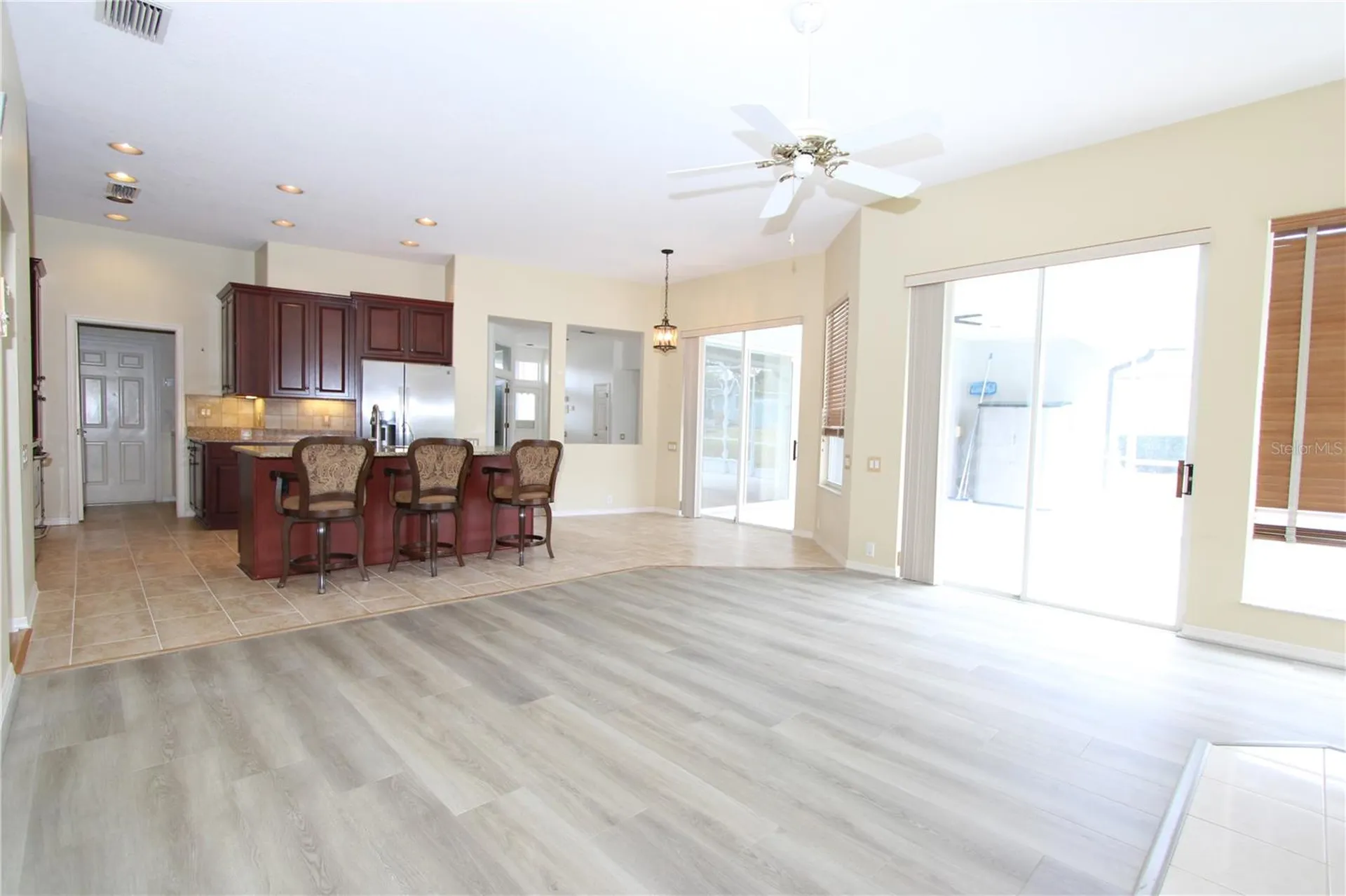 2319 Sunview Avenue Valrico FL 33596